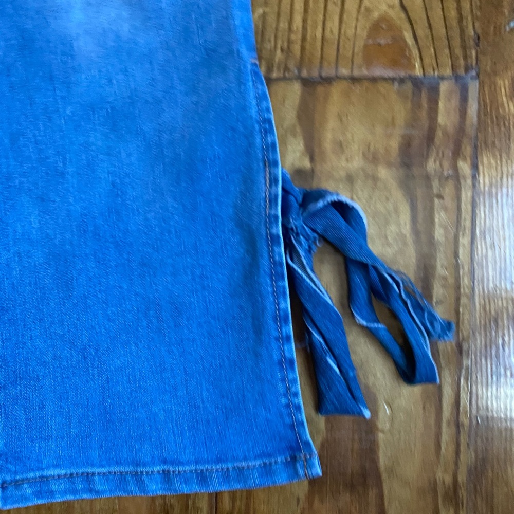 Hydraulic “Nolita” Mid Rise Curvy Skinny Kick Cropped Jeans - Picture 3 of 11